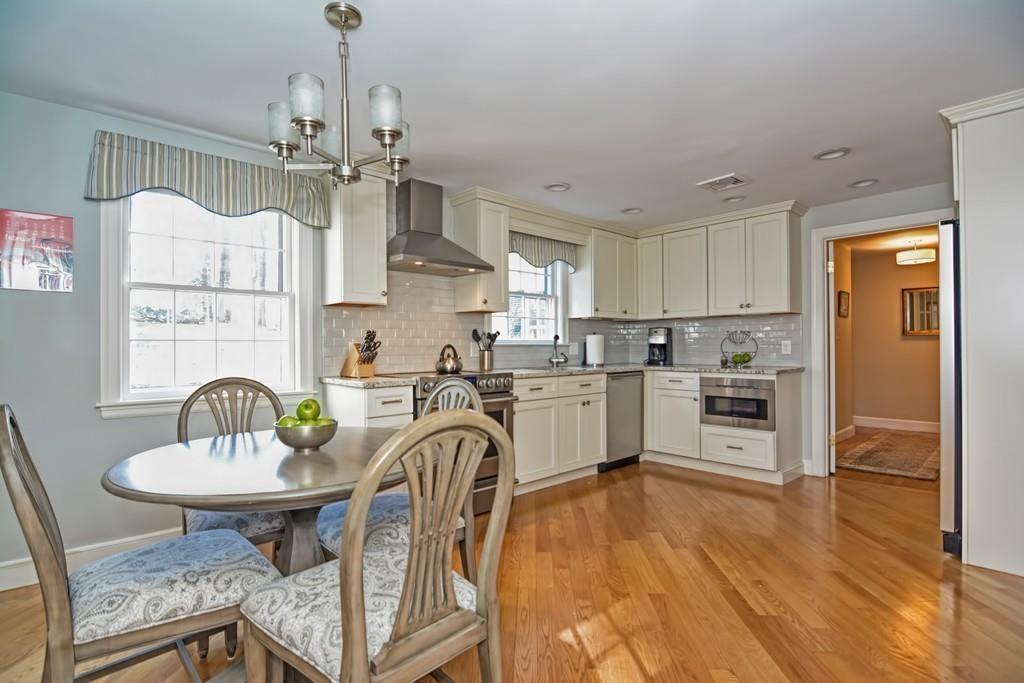 112 Bristol Road Wellesley, MA 02481 - Photo 8 of 30 Gallery Image 8
