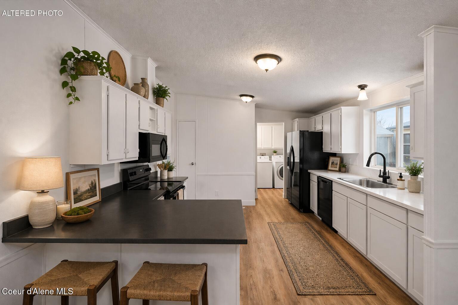 10600 North Benoit Street Hayden, ID 83835 - Photo 13 of 42 10-Virtually Staged Kitchen