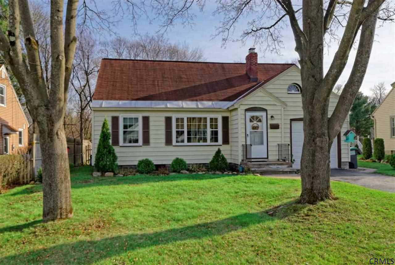 16 Willowbrook Road Schenectady, NY 12302 - Photo 1 of 24 Photo 1