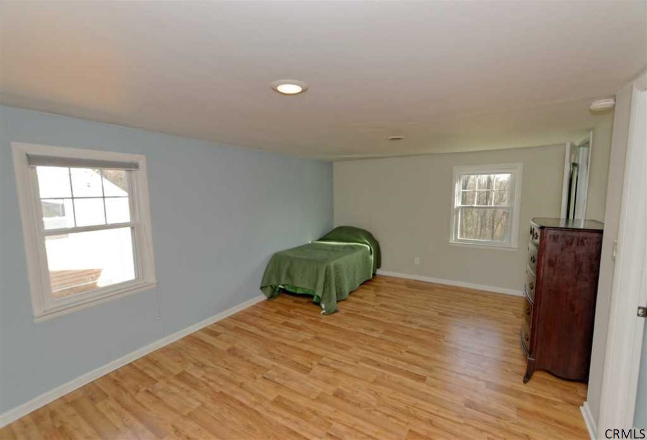 16 Willowbrook Road Schenectady, NY 12302 - Photo 17 of 24 Photo 17