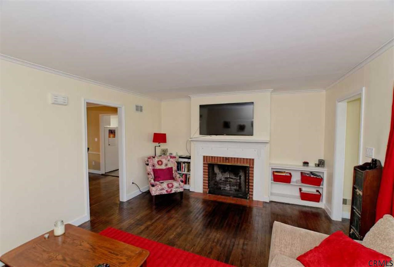 16 Willowbrook Road Schenectady, NY 12302 - Photo 6 of 24 Photo 6