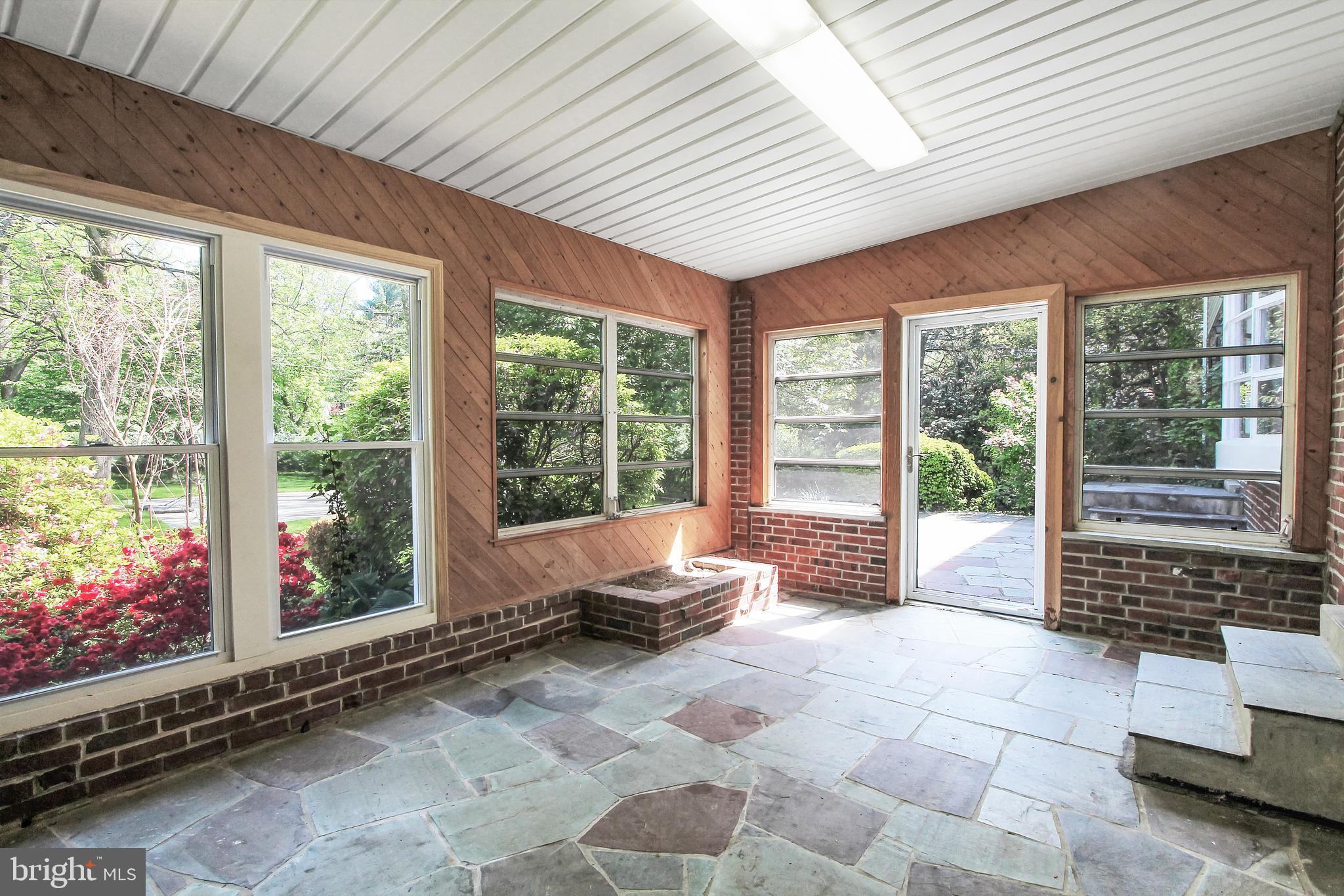 65 Cardinal Road Reading, PA 19610 - Photo 27 of 31 Sun Room