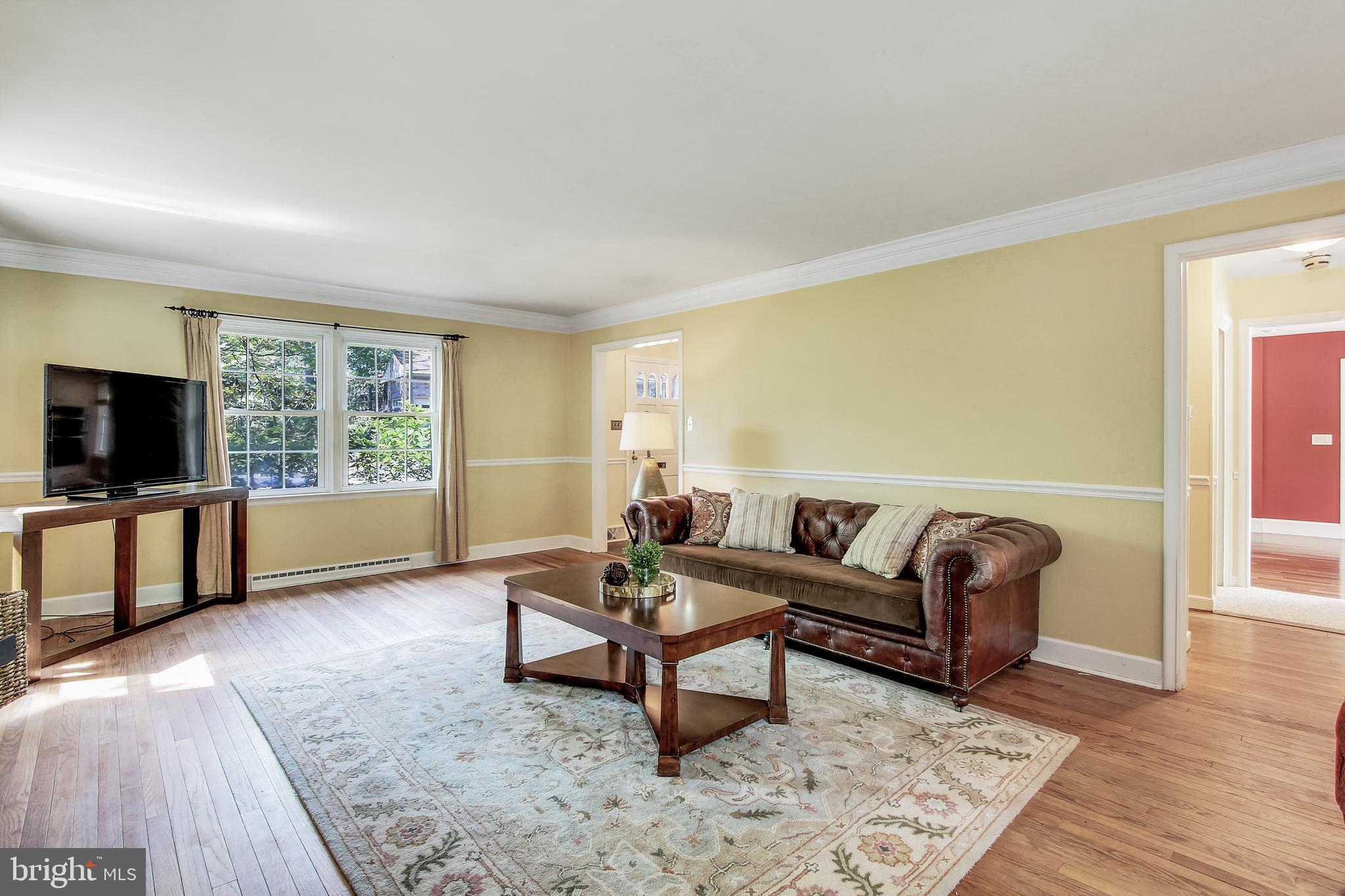 65 Cardinal Road Reading, PA 19610 - Photo 4 of 31 Living Room
