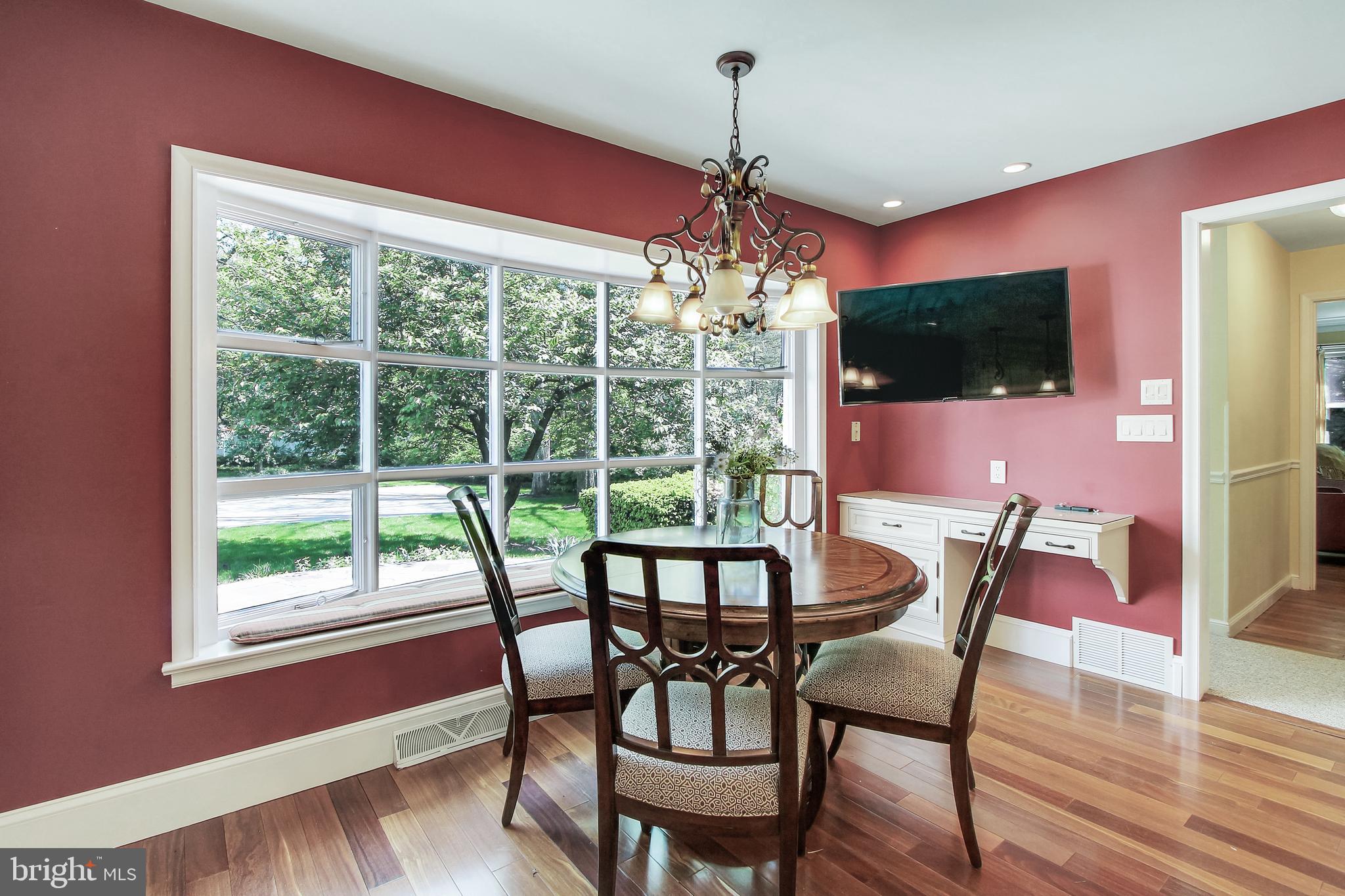 65 Cardinal Road Reading, PA 19610 - Photo 5 of 31 Breakfast Room