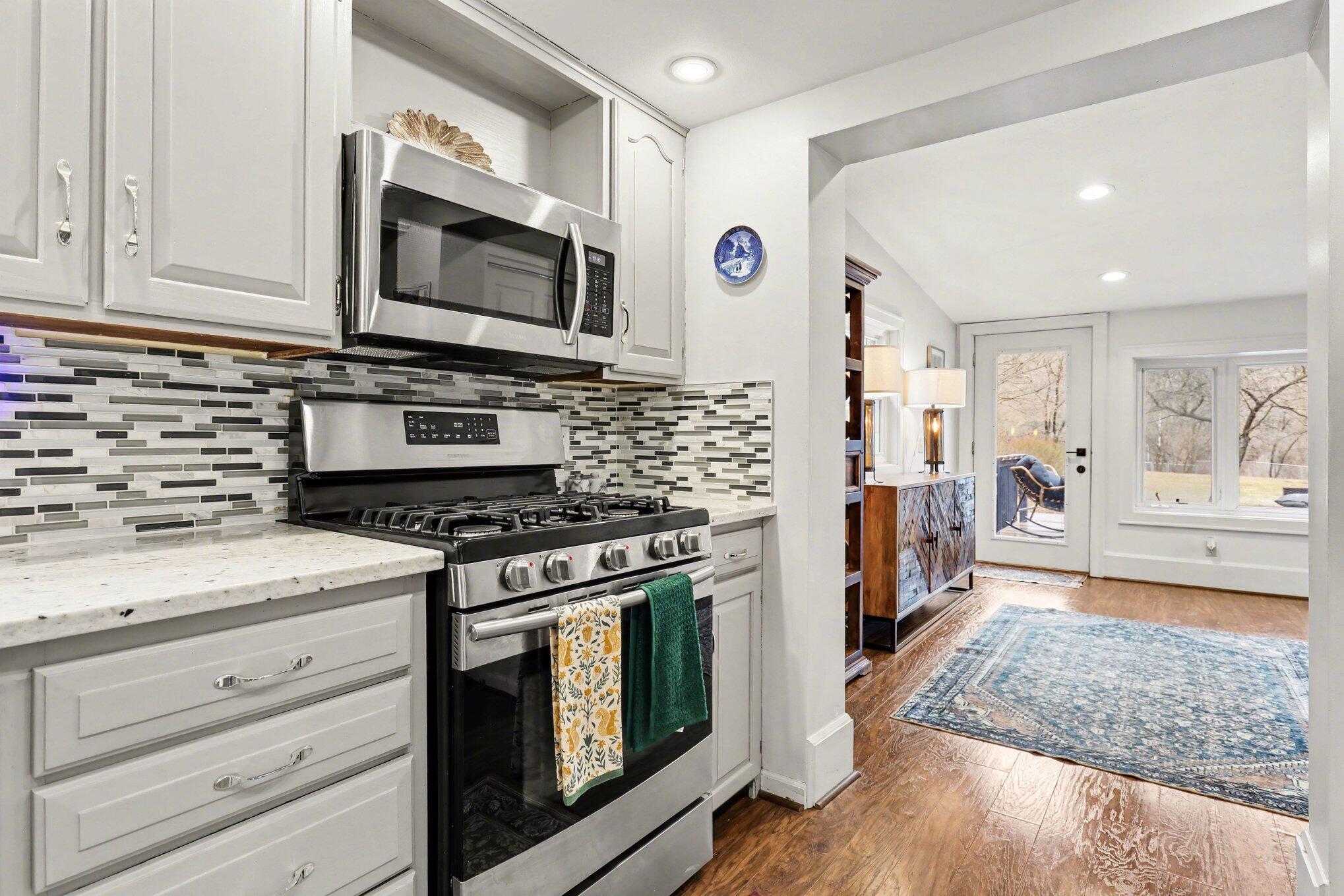 418 Rust Avenue Big Rapids, MI 49307 - Photo 8 of 31 008_file_4323