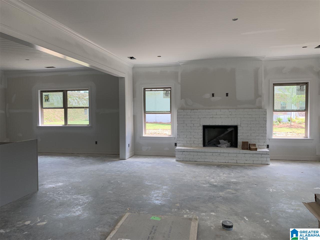 1052 Crestview Ridge Helena, AL 35080 - Photo 5 of 49