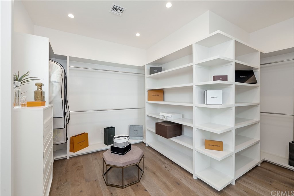 3808 The Strand Manhattan Beach, CA 90266 - Photo 56 of 67 Impressive Master walk-in closet