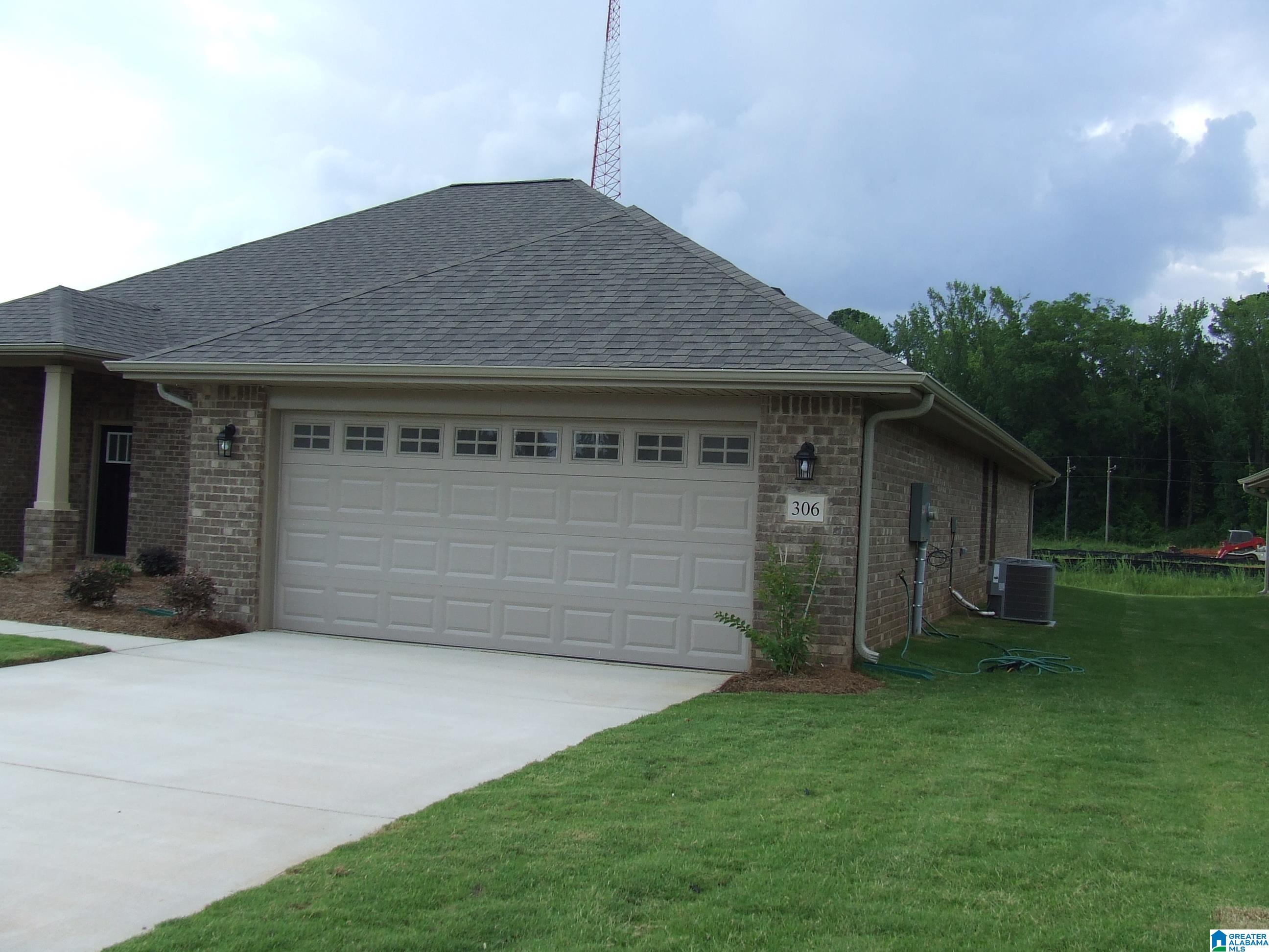 307 Tupelo Trail Alabaster, AL 35007 - Photo 2 of 9