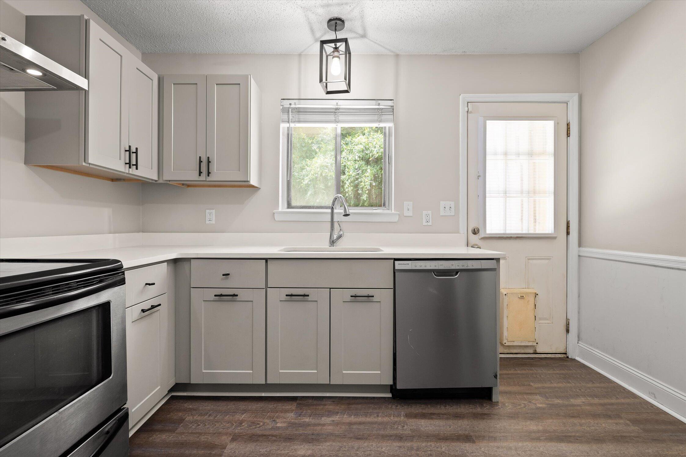 1703 Whiteoak Road Chattanooga, TN 37415 - Photo 21 of 54 51-1703 Whiteoak-24