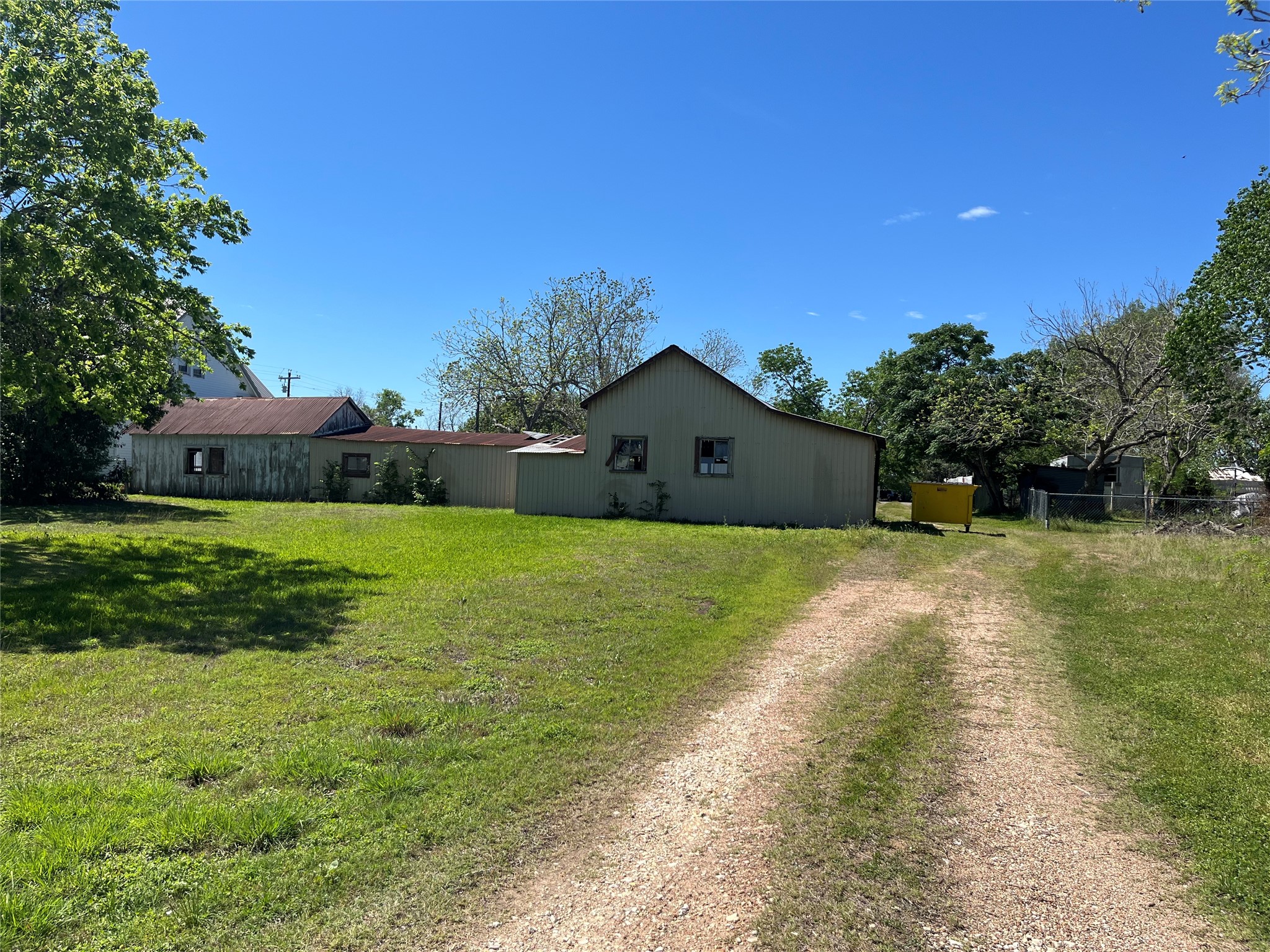 223 Walnut Street New Ulm, TX 78950 - Photo 9 of 10