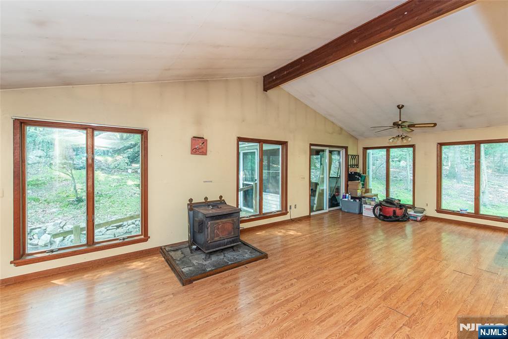 197 Snake Den Road Wanaque, NJ 07465 - Photo 6 of 18