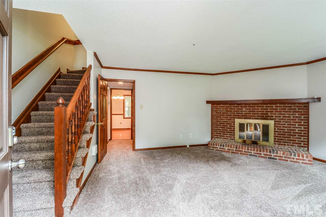 5582 Hamstead Crossing Raleigh, NC 27612 - Photo 4 of 13 Gallery Image 4