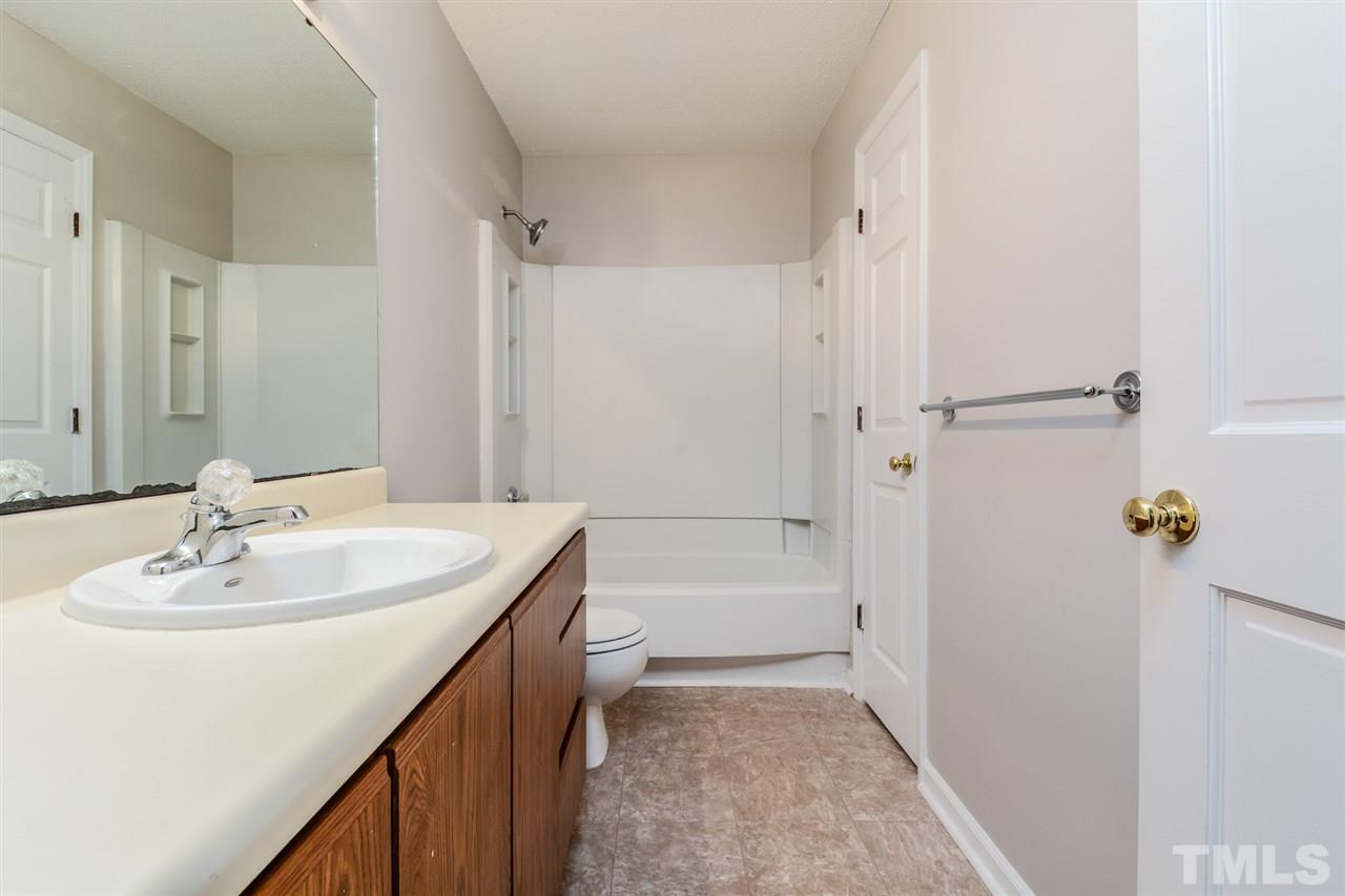 5582 Hamstead Crossing Raleigh, NC 27612 - Photo 10 of 13 Gallery Image 10