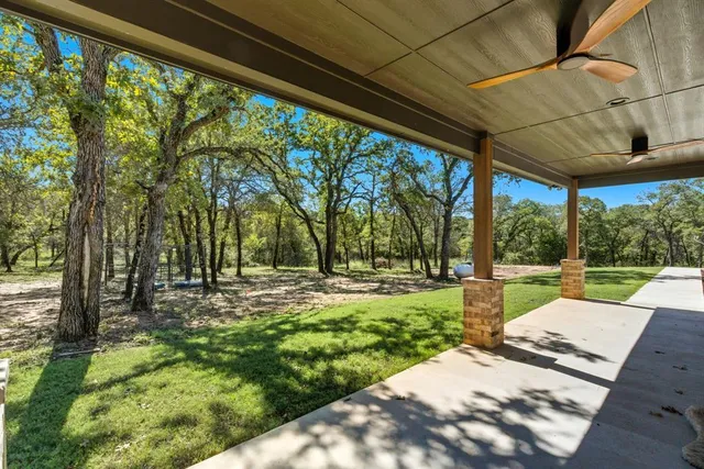 $566,900 | 245 Crk Xing Street, Alvord, TX 76225
