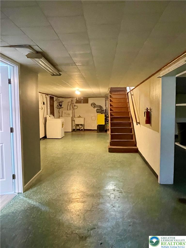 283 Broad Street Bath, PA 18014 - Photo 34 of 36