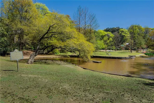 $289,000 | 148 Waverly Way Northeast, Unit 6, Atlanta, GA 30307