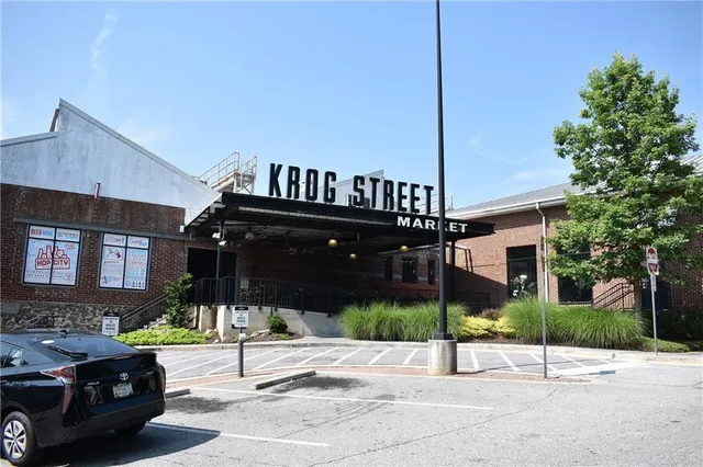 $289,000 | 148 Waverly Way Northeast, Unit 6, Atlanta, GA 30307