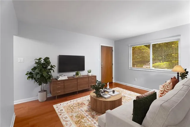 $289,000 | 148 Waverly Way Northeast, Unit 6, Atlanta, GA 30307