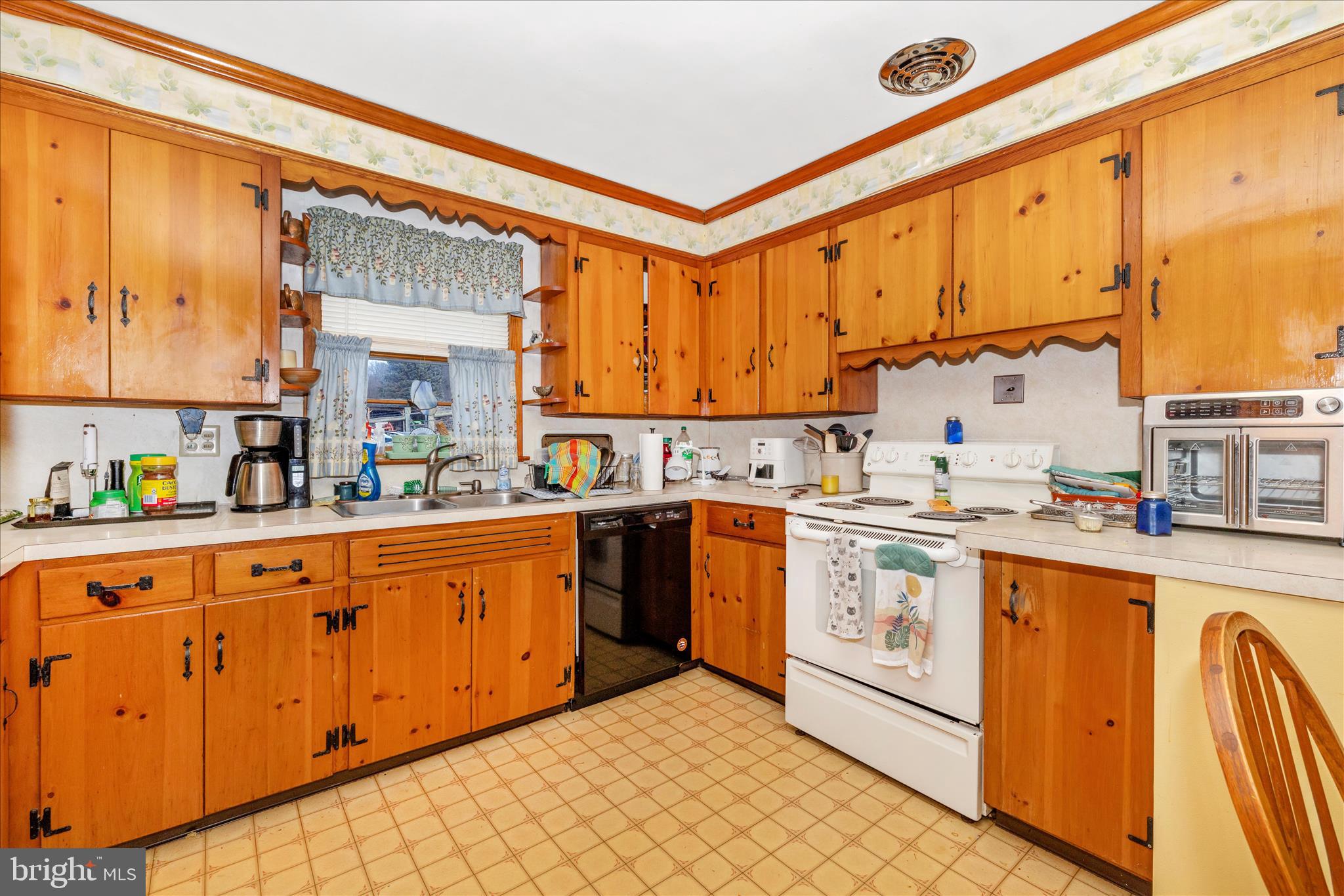 6111 Clevelandtown Road Boonsboro, MD 21713 - Photo 13 of 51 Kitchen