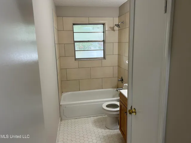 $1,195 | 8105 Elmbrook Drive, Southaven, MS 38671