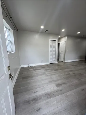 $2,200 | 3000 Northwest 91st Street, Unit 3001, Miami, FL 33147