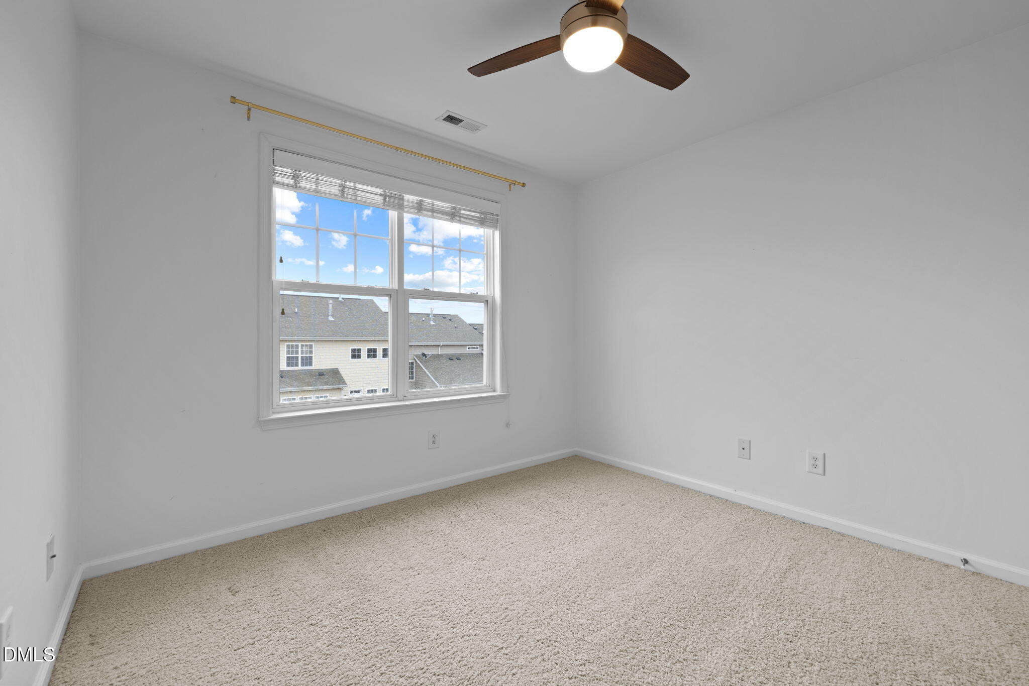 10122 Glen Autumn Road Raleigh, NC 27617 - Photo 28 of 32 37-web-or-mls-5Z8A9720