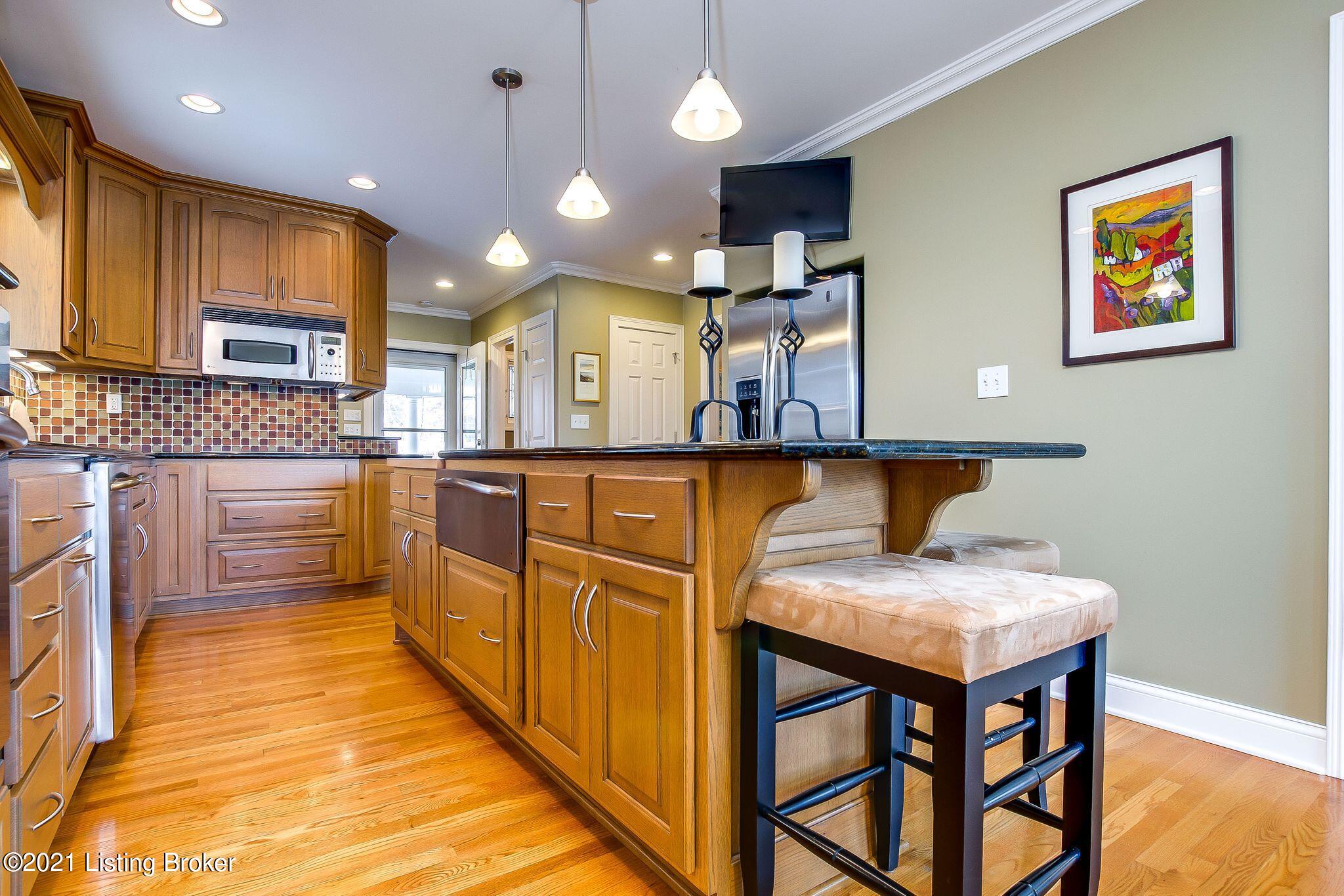 610 Cloverlea Road Louisville, KY 40206 - Photo 19 of 62 610_CloverleaRd_40206_0526_