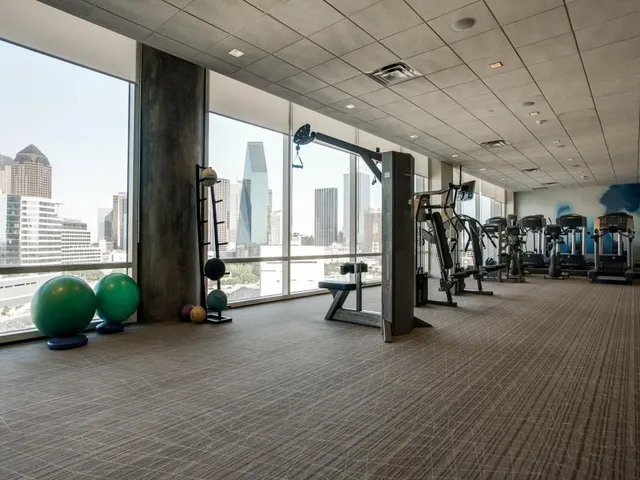 $7,600 | 2408 Victory Park Lane, Unit 737, Dallas, TX 75219