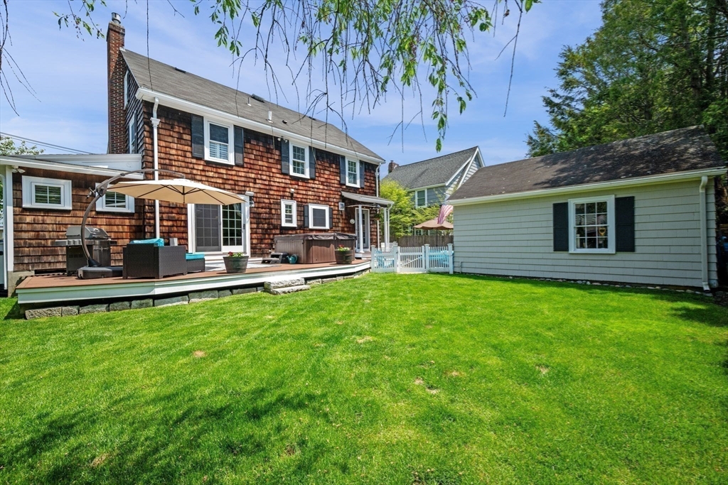 18 Pickwick Road Marblehead, MA 01945 - Photo 23 of 30