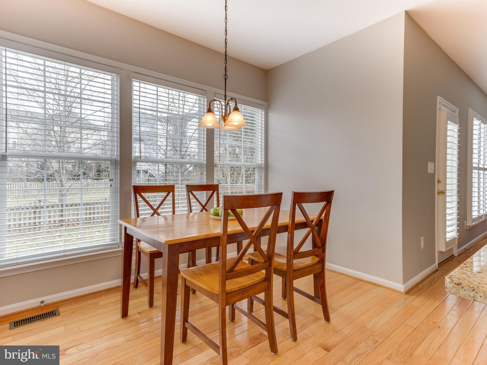 43074 Lake Ridge Place Leesburg, VA 20176 - Photo 9 of 30 Breakfast area off kitchen