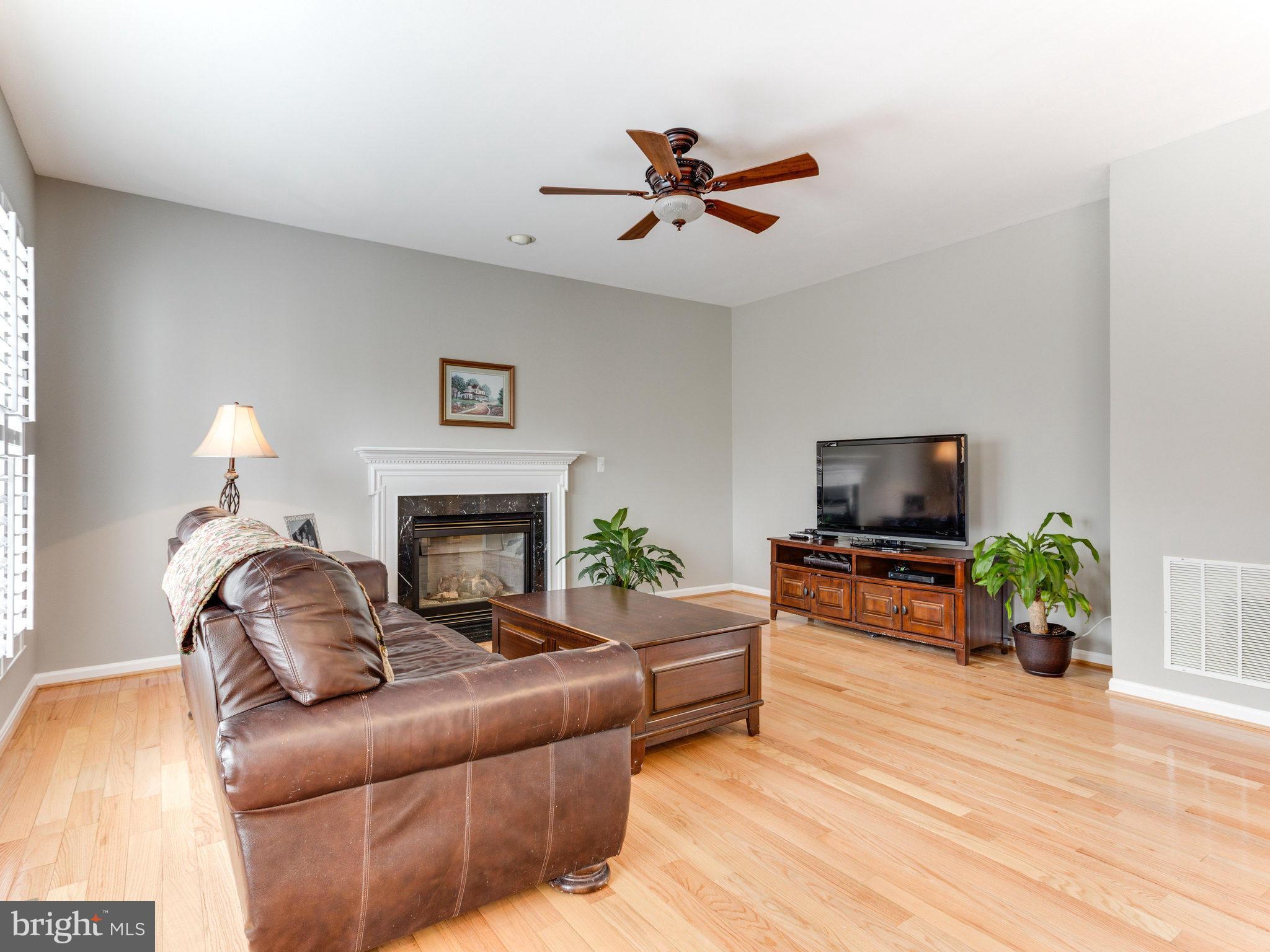 43074 Lake Ridge Place Leesburg, VA 20176 - Photo 10 of 30 Family Room