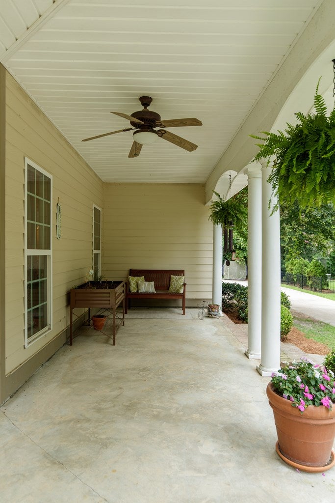 5008 Falling Springs Road Valdosta, GA 31602 - Photo 5 of 39 Gallery Image 5