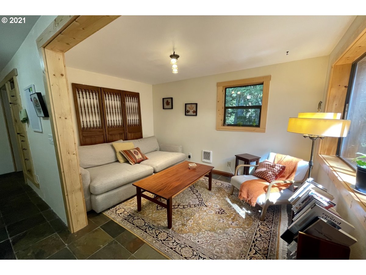 25571 East Pinner Road Rhododendron, OR 97049 - Photo 12 of 21 Gallery Image 12