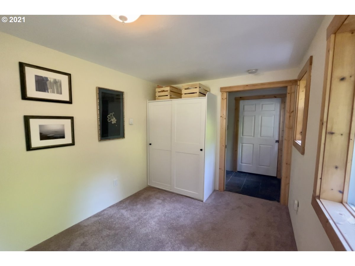 25571 East Pinner Road Rhododendron, OR 97049 - Photo 18 of 21 Gallery Image 18