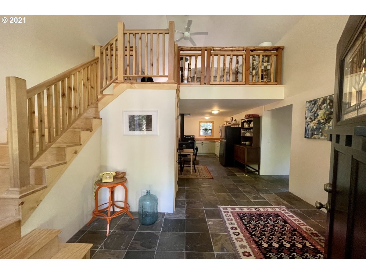 25571 East Pinner Road Rhododendron, OR 97049 - Photo 5 of 21 Gallery Image 5