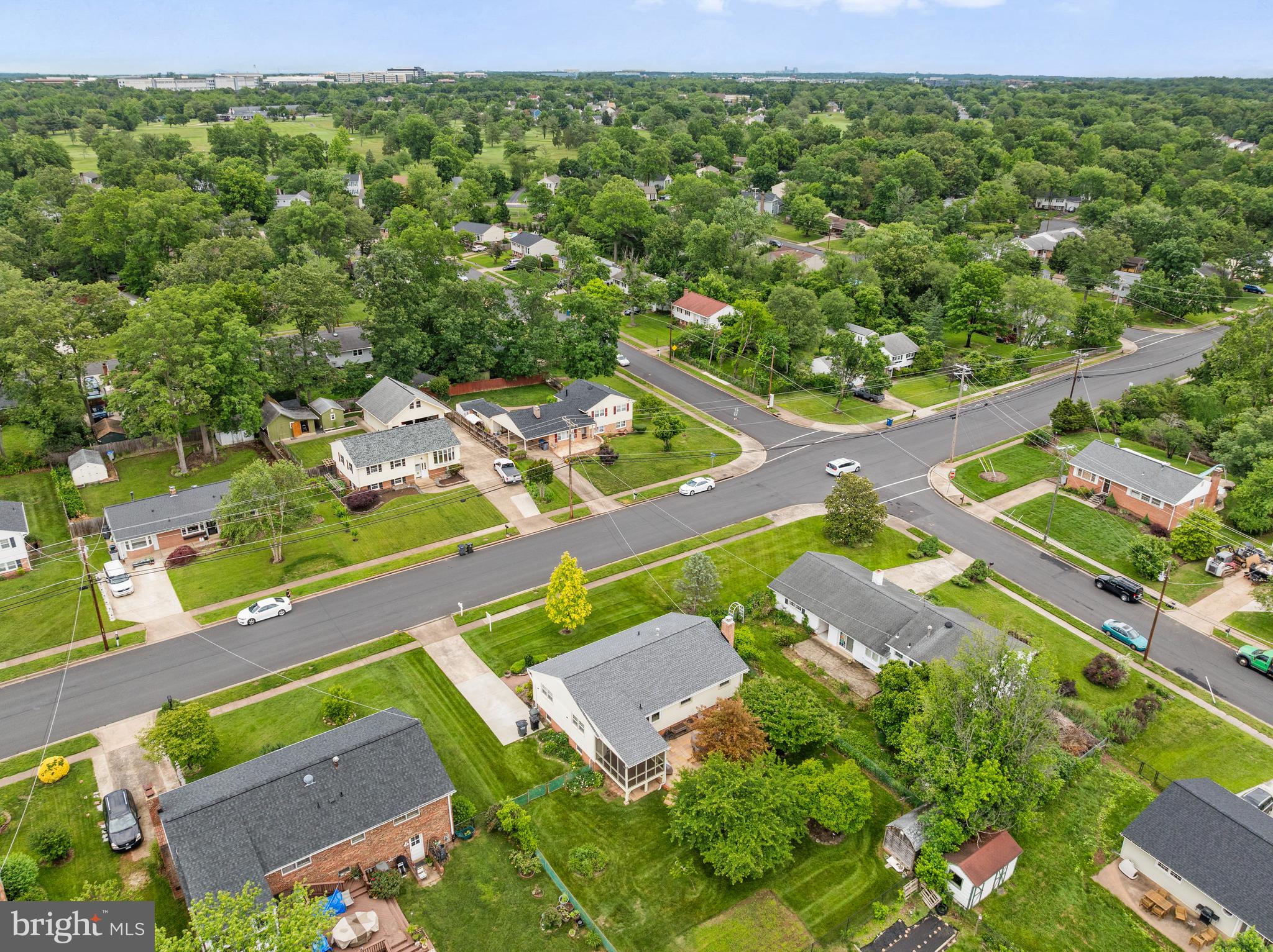 15007 Carlbern Drive Centreville, VA 20120 - Photo 8 of 47