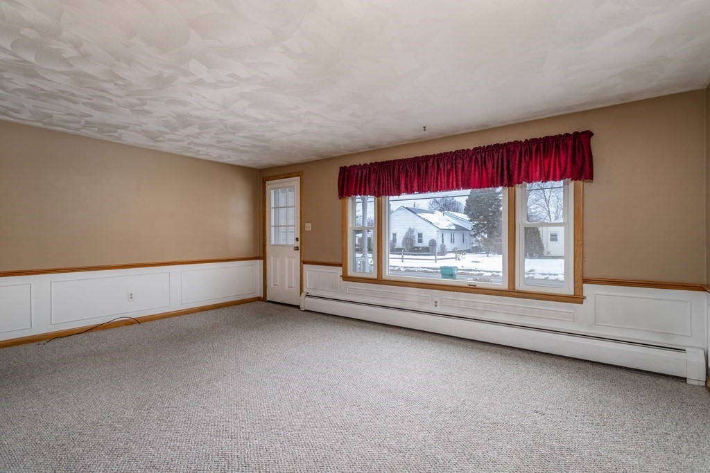 326 Franklin Road Fitchburg, MA 01420 - Photo 6 of 39 Gallery Image 6