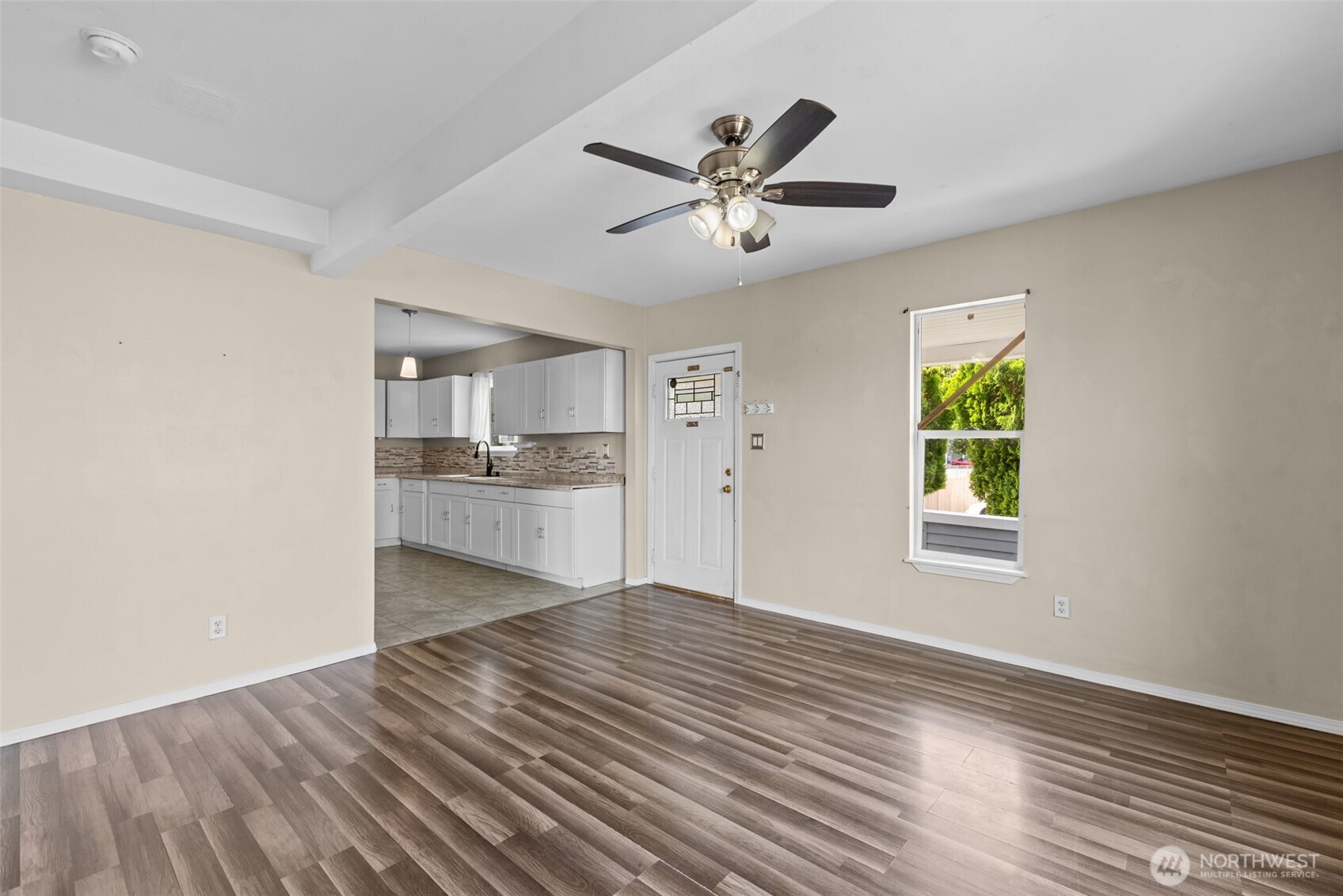 811 Cascade Street Wenatchee, WA 98801 - Photo 5 of 32