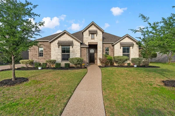 $437,000 | 1050 Hesselridge, Hewitt, TX 76643