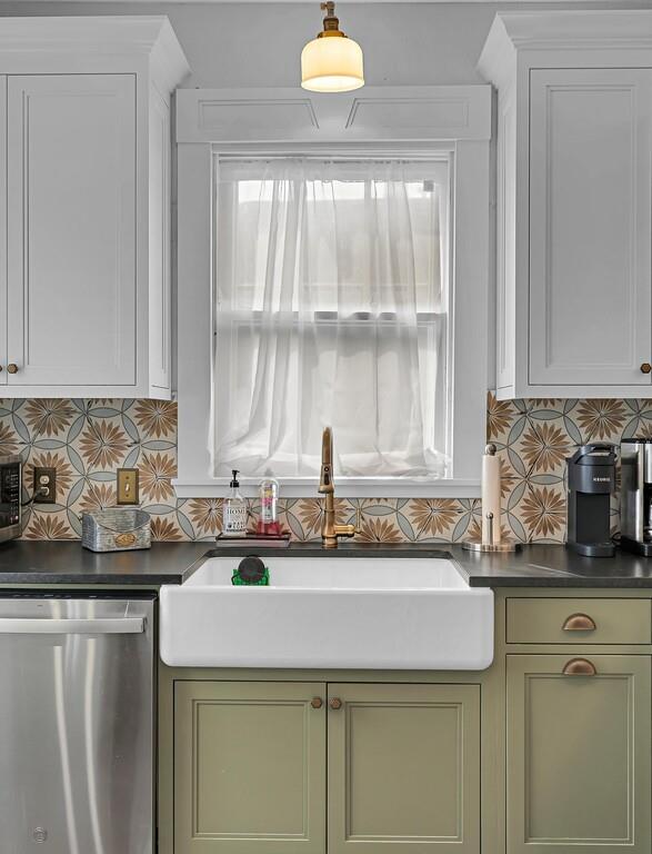 2612 Fort Avenue Waco, TX 76707 - Photo 22 of 40 a kitchen with a sink and a window