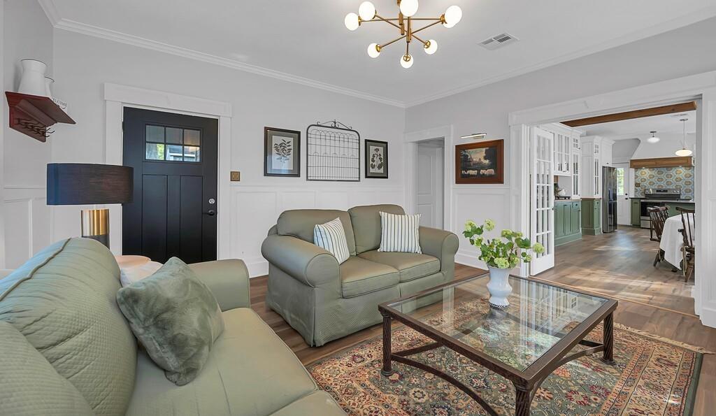 2612 Fort Avenue Waco, TX 76707 - Photo 10 of 40 a living room with furniture and wooden floor