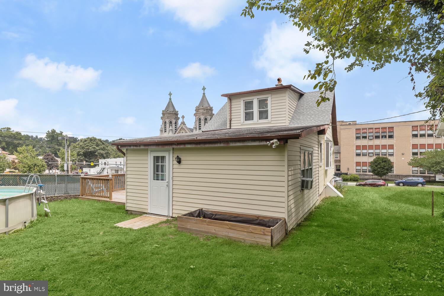 3 Willow Avenue Baltimore, MD 21206 - Photo 35 of 41 Rear Lawn