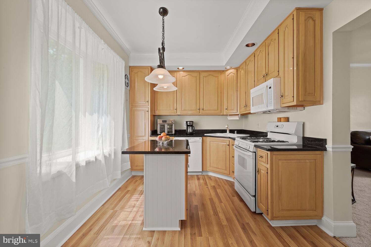 3 Willow Avenue Baltimore, MD 21206 - Photo 7 of 41 Kitchen