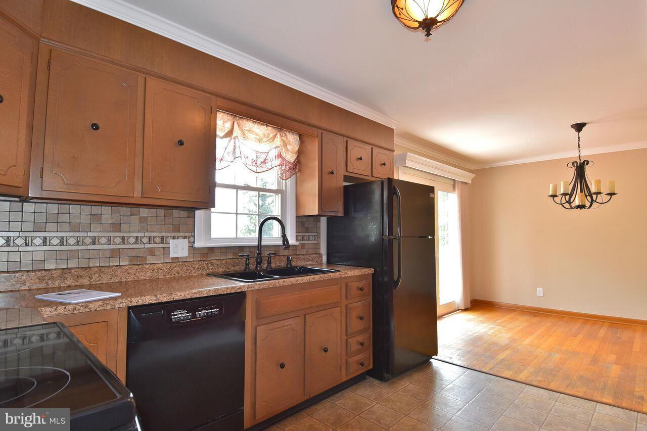 4963 Wentz Road Manchester, MD 21102 - Photo 13 of 30 Kitchen