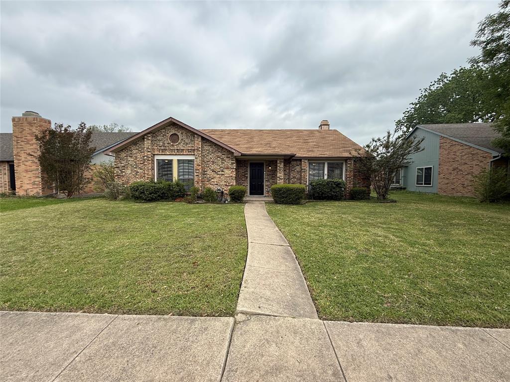 9421 Shipman Street Rowlett, TX 75088 - Photo 28 of 29 a view of house in front of yard