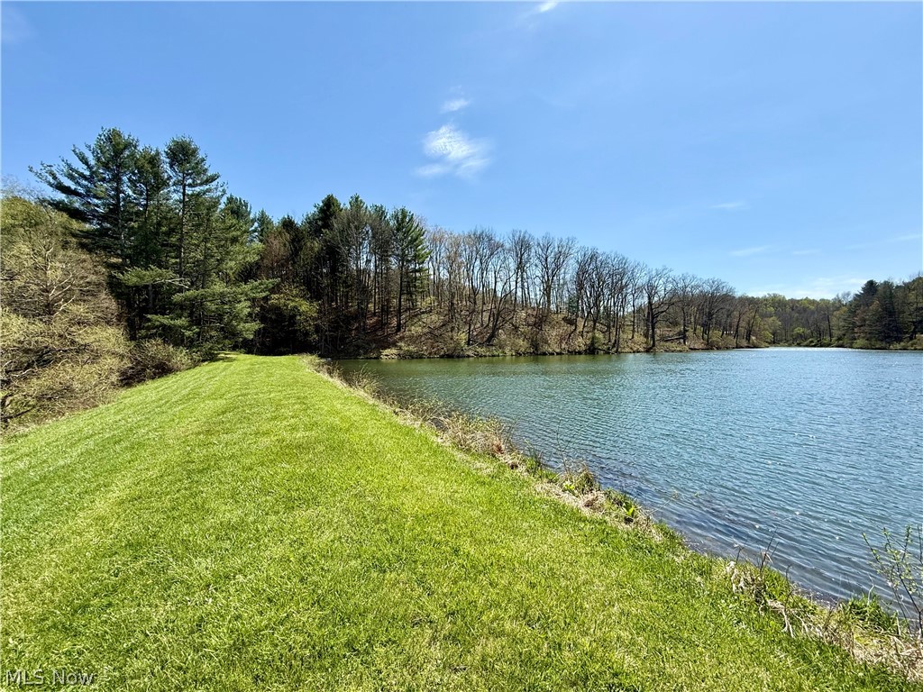 4101 Peace Road Southeast Carrollton, OH 44615 - Photo 2 of 48