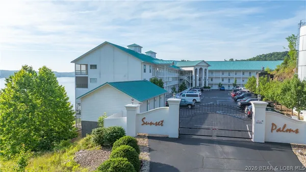 $400,000 | 186 Sunset Palms Drive, Unit 3C, Camdenton, MO 65020