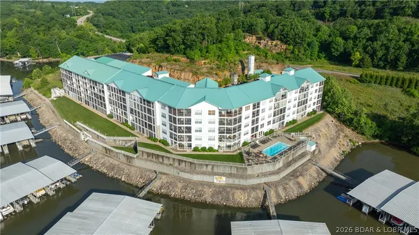 $400,000 | 186 Sunset Palms Drive, Unit 3C, Camdenton, MO 65020