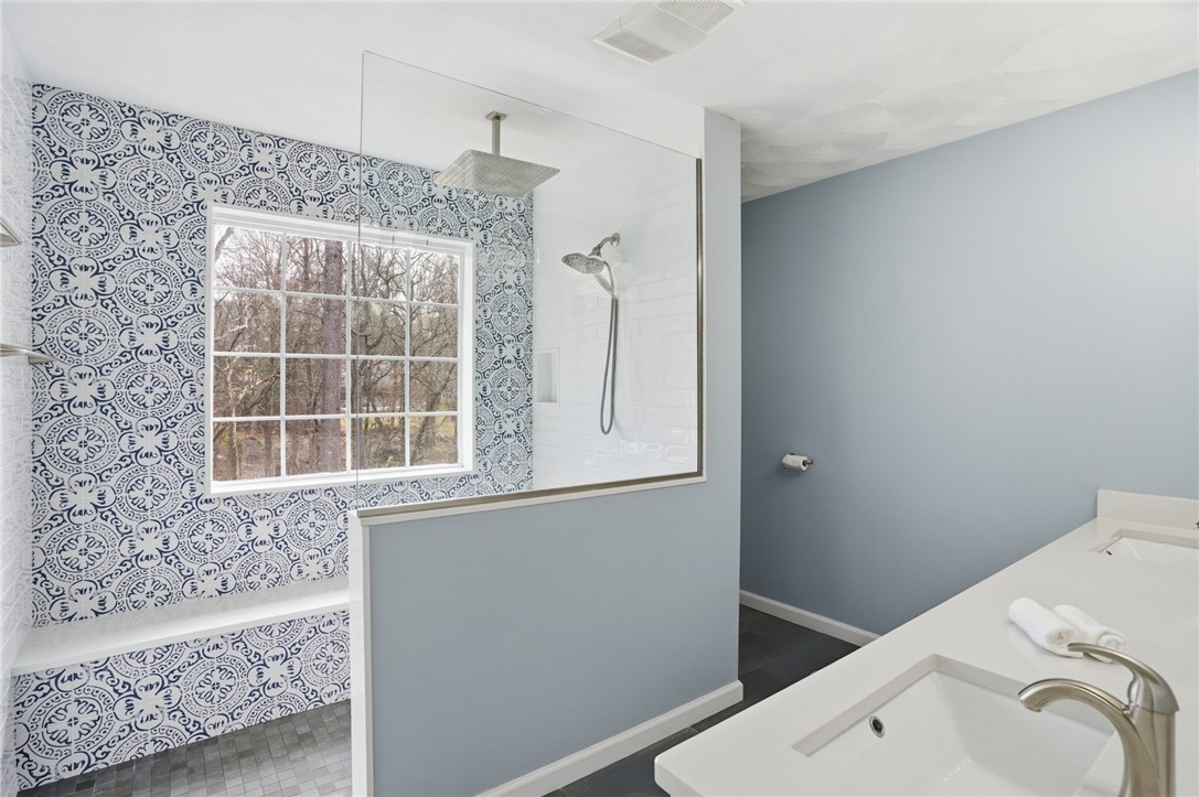 45 Gilbert Stuart Drive Warwick, RI 02818 - Photo 20 of 47