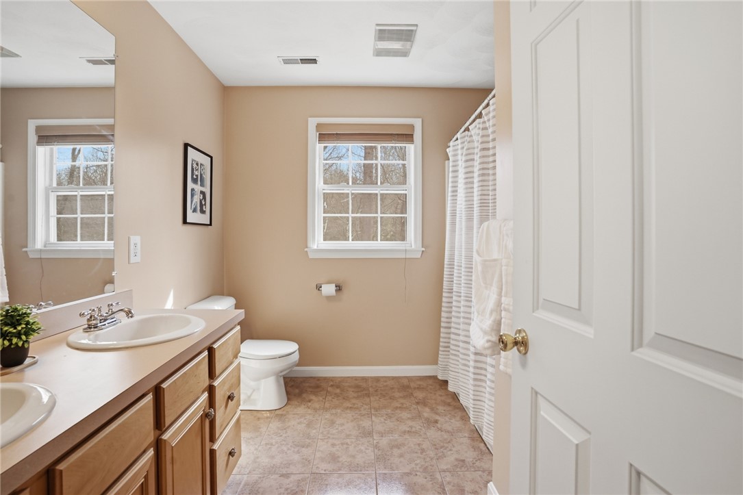 45 Gilbert Stuart Drive Warwick, RI 02818 - Photo 30 of 47